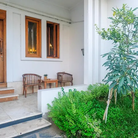 Urbanview Omah Pari Boutique Hotel-2
