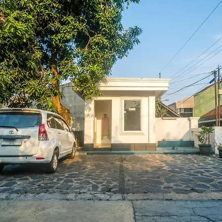 Urbanview Omah Pari Boutique Hotel-3